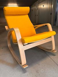 Sedia a dondolo in legno ikea