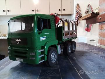Camion bruder Man tga porta tronchi