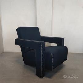CASSINA  UTRECHT 637 NUOVA in Lana KVDRAT BLU