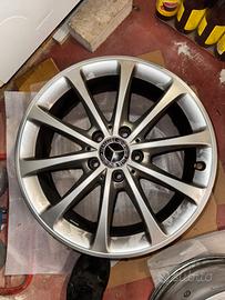 Cerchi in lega  di 17 originiali mercedes