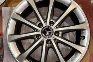 Cerchi in lega  di 17 originiali mercedes