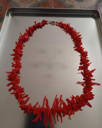 collana di corallo a rametti anni 70 