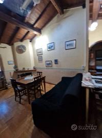 Stile casale, camino, travi in legno,unico