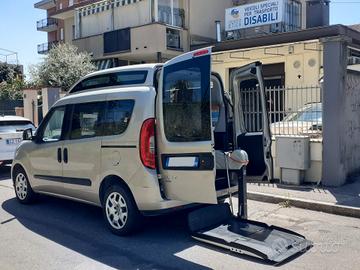 Doblo trasporto disabili benzina 47.988 KM!!