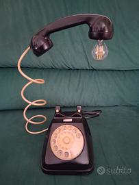 Telefono lampada da tavolo. 