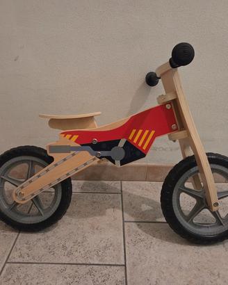 bici in legno senza pedali