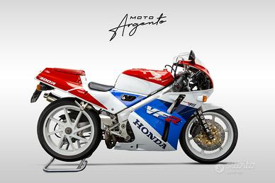 Honda VFR 400 NC 30