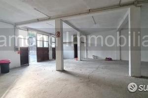Garage 220mq a Fiumefreddo di Sicilia