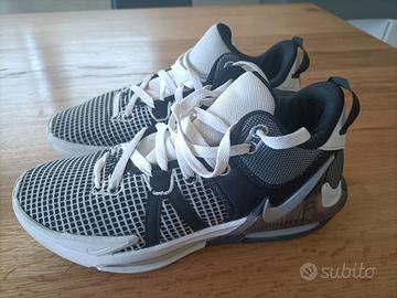 Scarpe Basket Nike Lebron Witness 7 