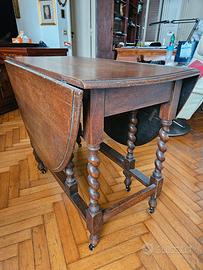 Tavolo vintage pieghevole in rovere con ruote