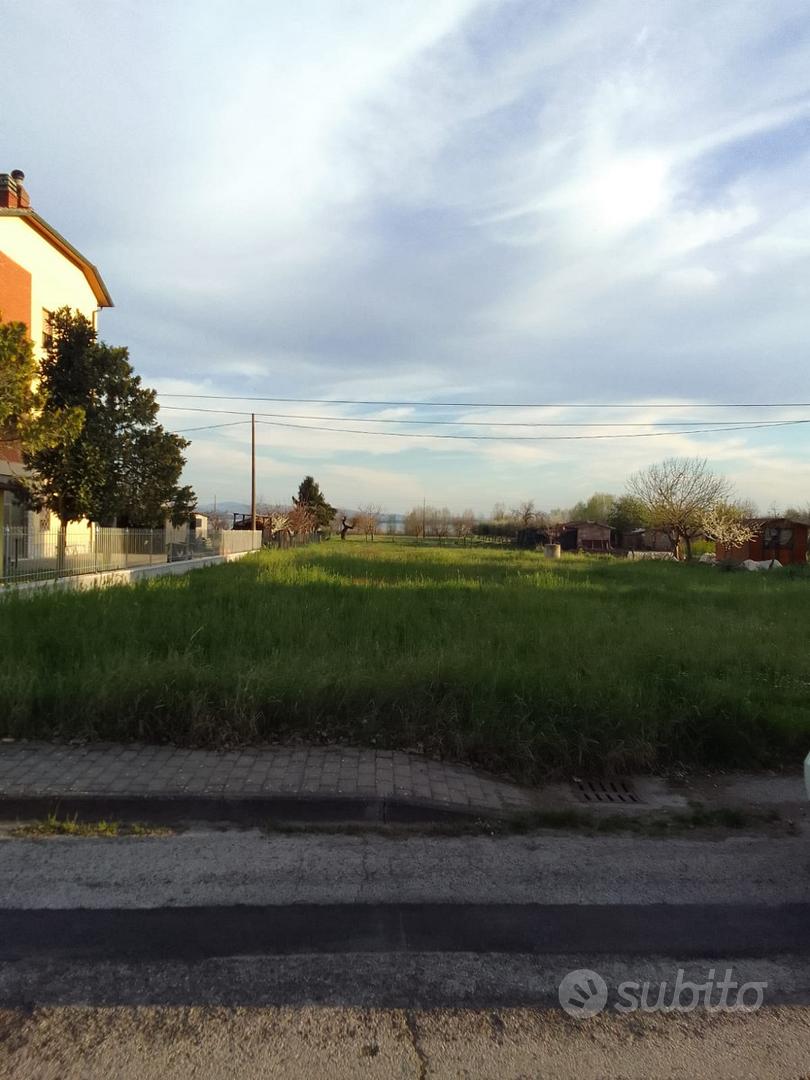 Terreno edificabile con pozzo,vista lago Trasimeno - Vista 2