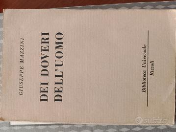 Collezione di libri e manuali dell'epoca fascista