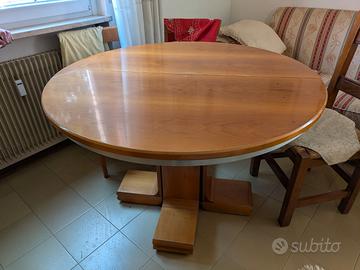 Tavolo impiallacciato noce