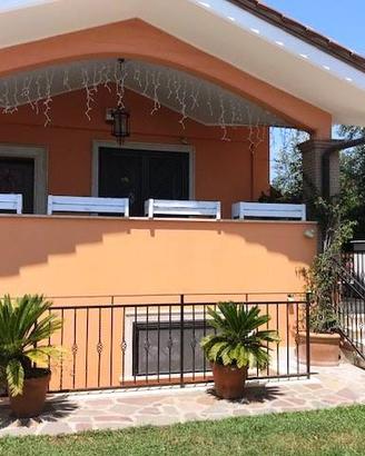 Villa di 130 m² con 4 locali a Roma