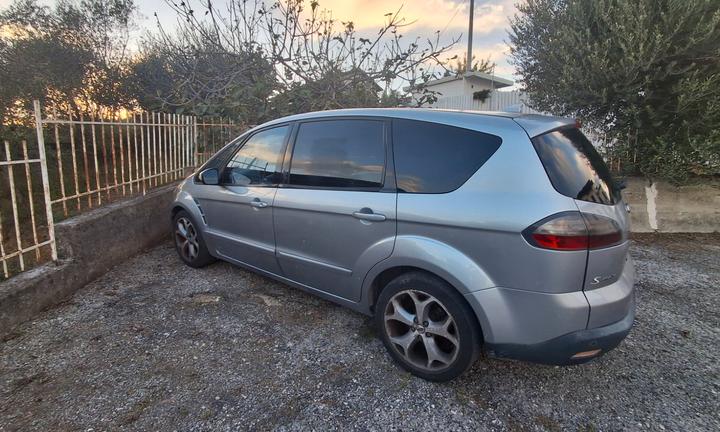 auto Ford S max