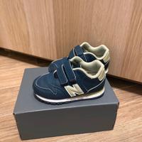 New Balance bimbo numero 21