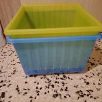 contenitori in plastica