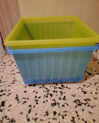 contenitori in plastica