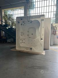 jacuzzi idromasaggio