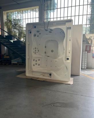 jacuzzi idromasaggio