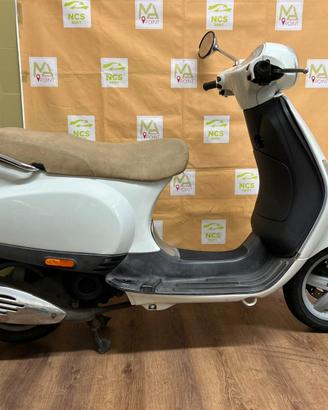 Piaggio Vespa 50 LX