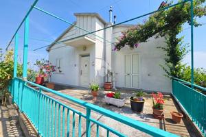 VILLA SINGOLA A SILVI