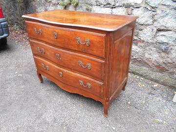 Comò antico parmigiano metà '700 mosso