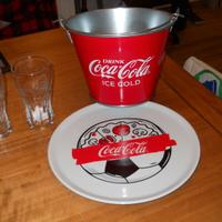 Secchiello, 4 piatti, 4 bicchieri By Coca-Cola