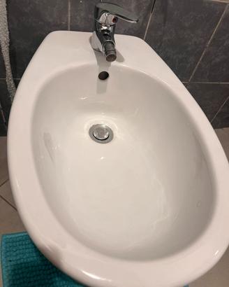 Bidet in ceramica bianco