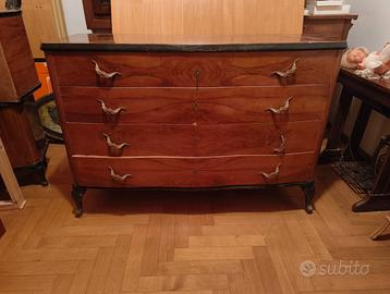 Comò d'epoca in noce mosso - da restaurare