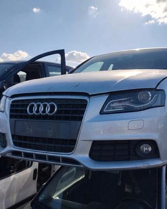 PER uso RICAMBI - AUDI A4 B8 2010