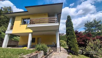 Villa ristrutturata con 3500mq di giardino