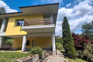 Villa ristrutturata con 3500mq di giardino