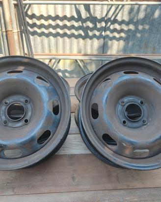 Cerchi 6J15H2 ET23 4 fori R15