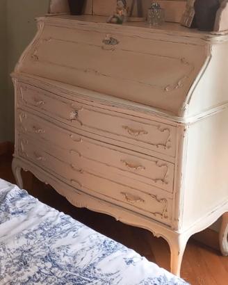 Camera da letto in stile provenzale