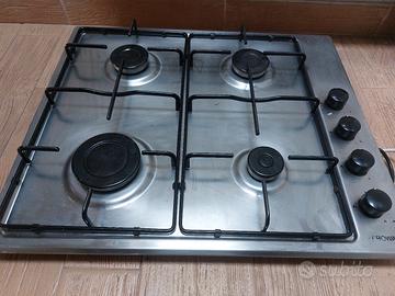 piano cottura 4 fuochi