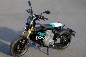 BMW CE 02 4kw Abs