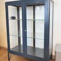 Vetrina IKEA FABRIKÖR con illuminazione LED