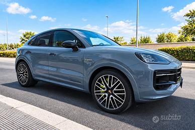 PORCHE CAYENNE S COUPè 3.0 V6 HYBRID PLUG-IN SPORT