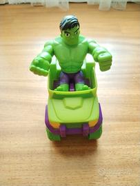 Action figure di HULK Marvel Hasbro e veicolo