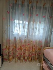 tenda con farfalle