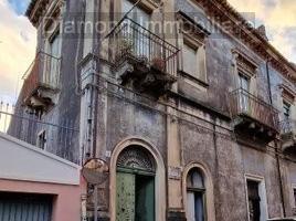 Palazzo antico a Riposto