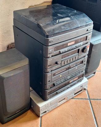 Stereo Akai anni 80/90 cassette radio casse 