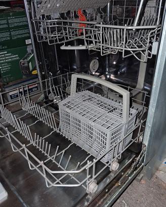 Lavastoviglie hotpoint Ariston incasso 