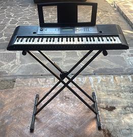Tastiera Yamaha PSR-E233 – Tastiera 61 tasti + acc