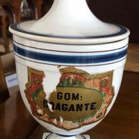 Antico vaso da farmacia