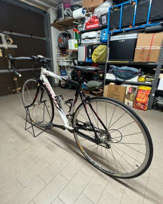 Bici da corsa Olmo