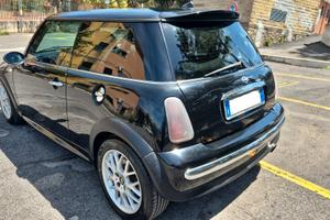 Mini: Piccola Fuoriclasse, Grande Affidabilità!