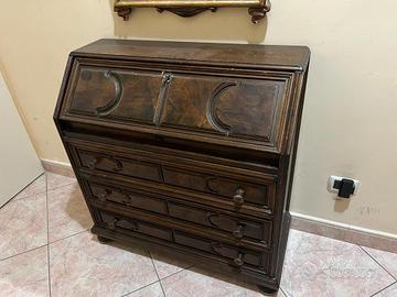 Armadio cristalliera antica specchio letto