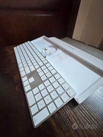 Apple Magic Keyboard / Tastiera con tastierino